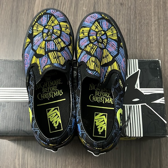 Disney Oogie Boogie classic slip on Vans - Picture 5 of 7